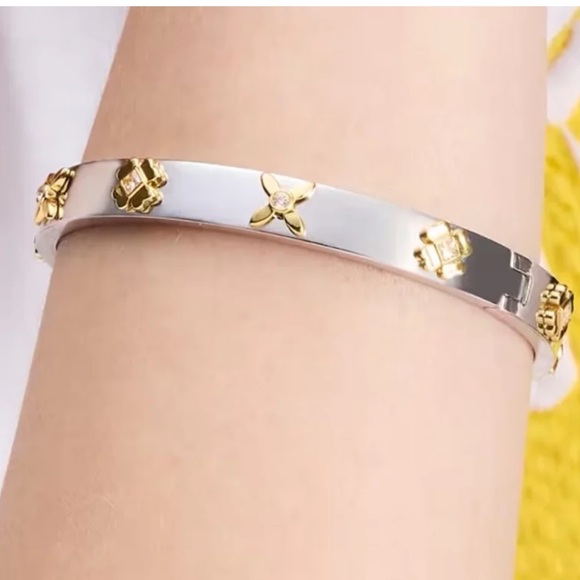 $128 Kate Spade Heritage Bloom Hinged Bangle - Picture 2 of 7